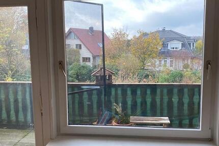 LAGE! LAGE! TOPLAGE in Quickborn. Charmante, lichtdurchflutete 4 Zimmerwohnung mit riesigem Süd-Balkon. 4 zimmer