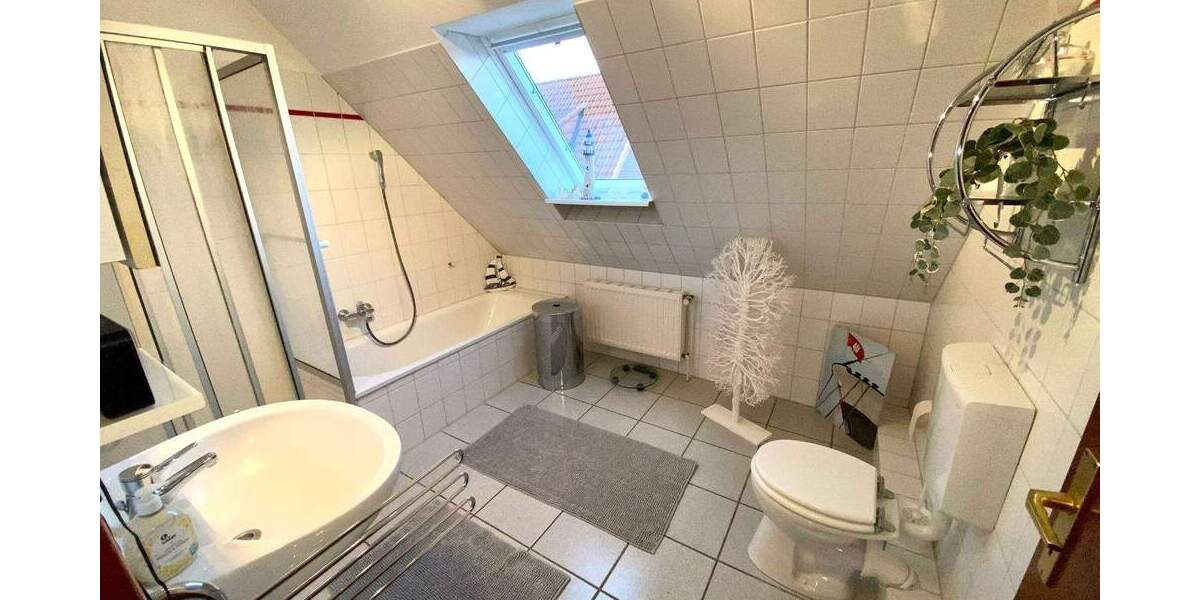 sehr gepflegte 4-Zimmer-Doppelhaushälfte in bester Sackgassenlage 4 zimmer