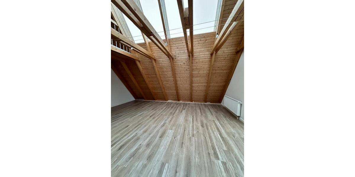 Dachgeschoßwohnung Ammersbek - 2.5 Zimmer, 78 m&sup2;, 1.400&euro; | Angebot:25171685