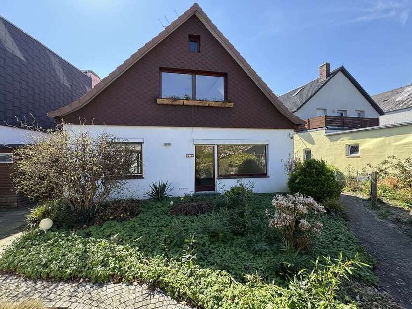 Haus zum Kaufen in Uetersen 359.000 € 263.19 m²