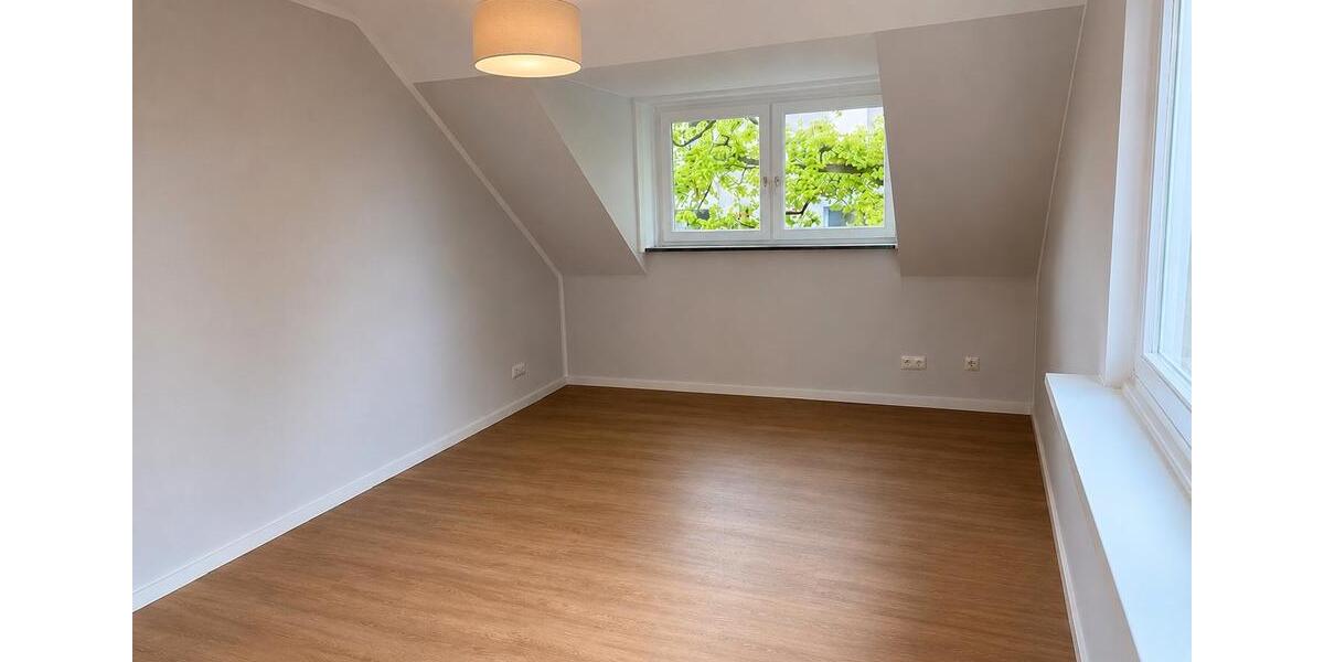 Dachgeschoßwohnung Ahrensburg - 2 Zimmer, 51 m&sup2;, 248.000&euro; | Angebot:26705127