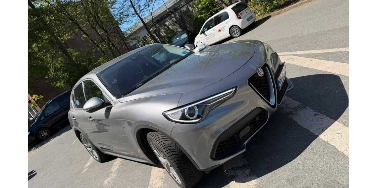 Alfa Romeo Stelvio 105.400 km 22.200 &euro; hamburg 22525