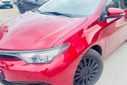 Toyota Auris 28.000 km 13.900 € Hamburg 20537