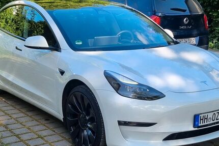 Tesla Model 3 60.000 km 31.500 &euro; Hamburg 22335