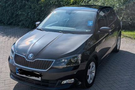 Skoda Fabia 98.901 km 11.000 &euro; Hamburg 22763