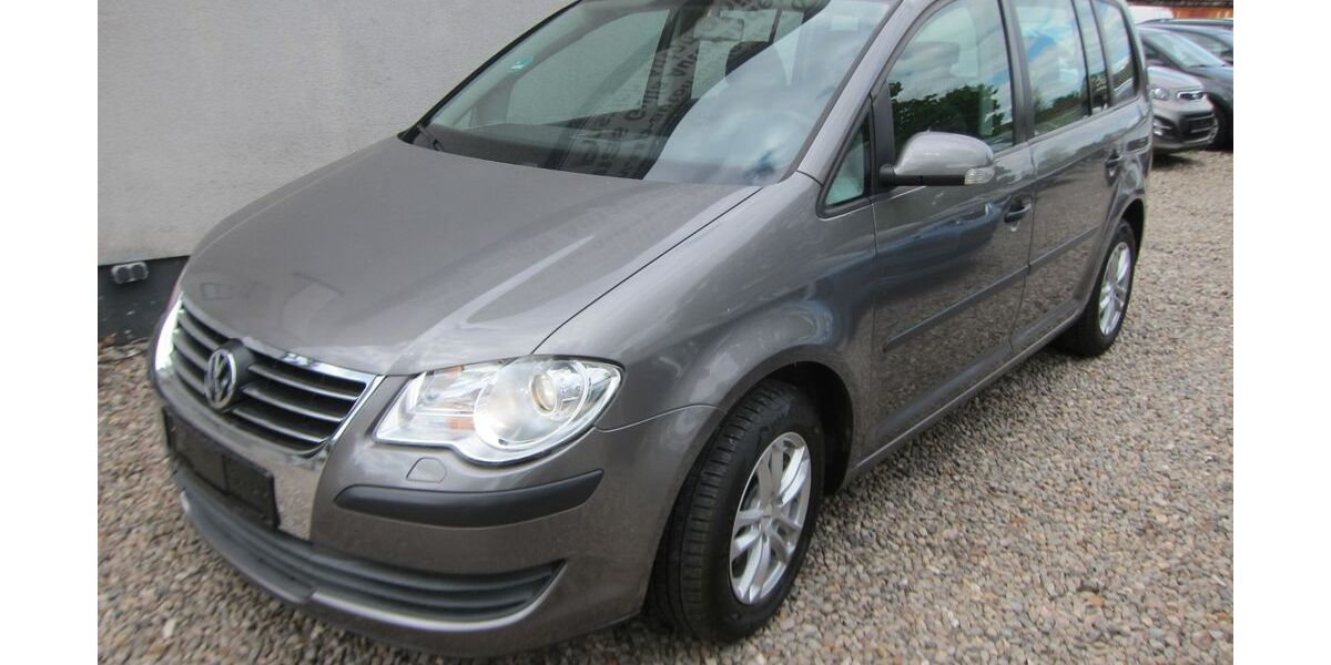 VW Touran 180.496 km 4.700 &euro; Hamburg 22147