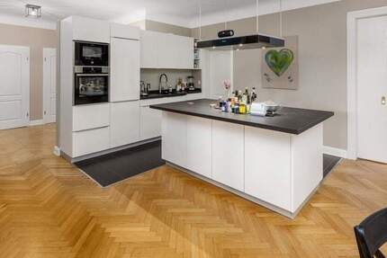 Uhlenhorster Charme in bester Alsternähe inkl. Tiefgaragenstellplatz 4 zimmer