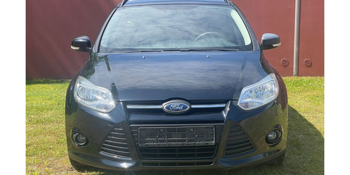 Ford Focus 175.000 km 4.390 &euro; Uetersen 25436