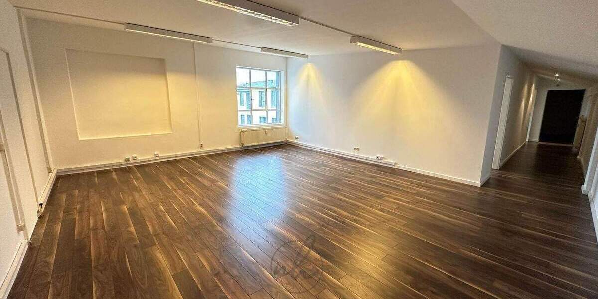 Gewerbeobjekt Hamburg Wandsbek - 4 Zimmer, 145 m&sup2;, 1.450&euro; | Angebot:26092839