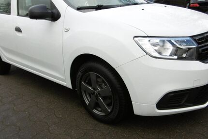 Dacia Sandero 78.712 km 4.890 &euro; Hamburg 22459