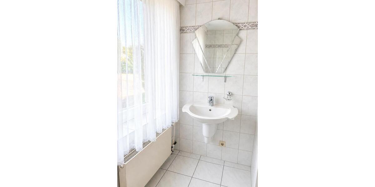 Etagenwohnung Hamburg Harburg - 3.5 Zimmer, 121 m&sup2;, 1.990&euro; | Angebot:26381293