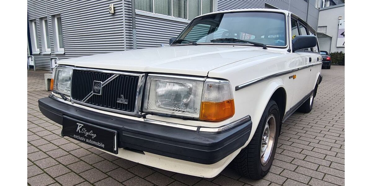 Volvo 240 218.000 km 8.900 &euro; Schenefeld / Hamburg 22869