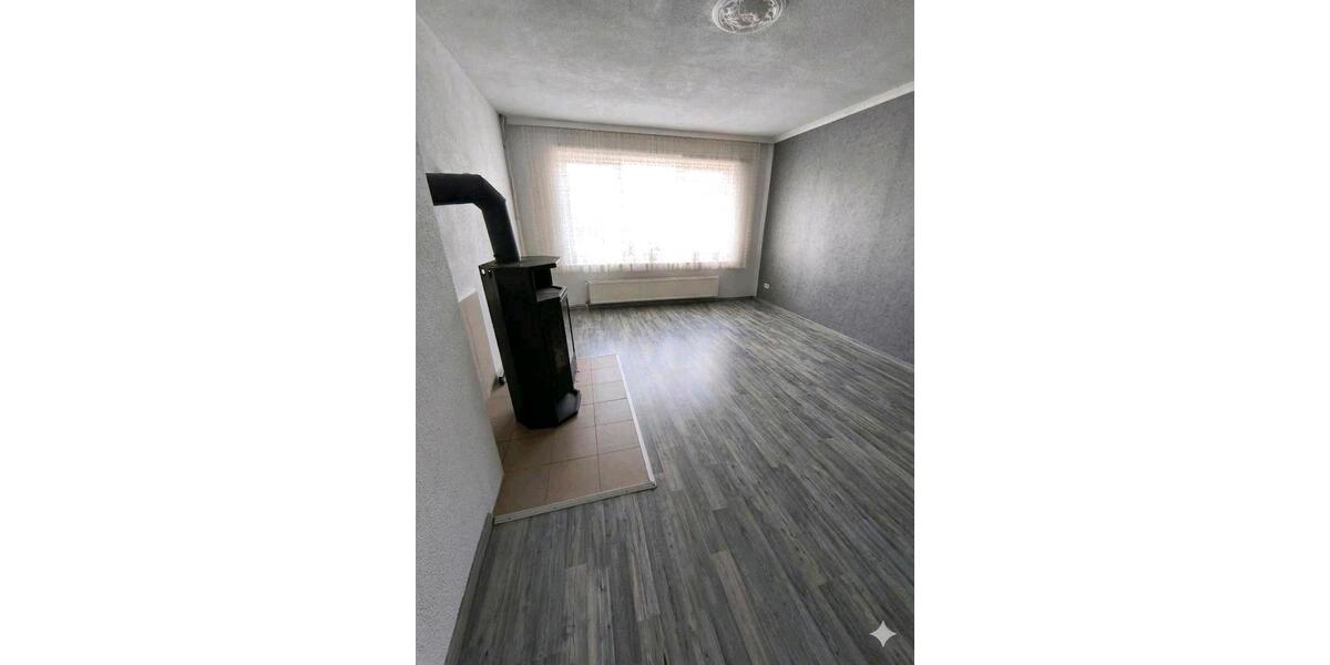 Einfamilienhaus Neu Wulmstorf - 7 Zimmer, 200 m&sup2;, 495.000&euro; | Angebot:26578237