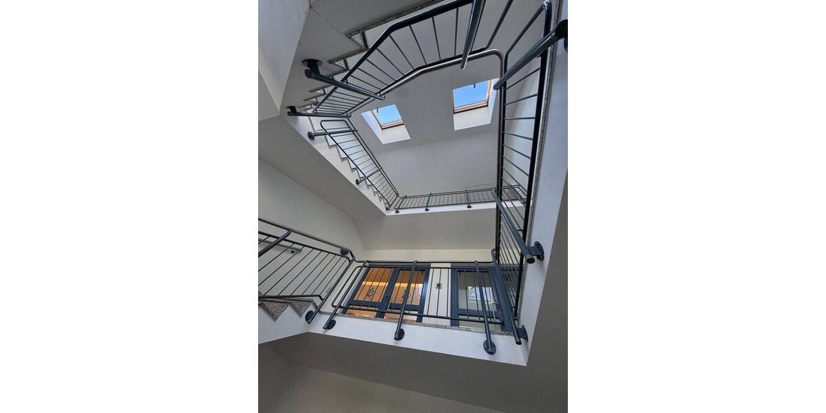 Gewerbeobjekt Hamburg Sülldorf - 8 Zimmer, 232 m&sup2;, 2.800&euro; | Angebot:26758700