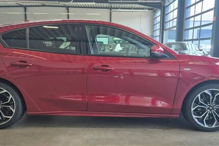 Ford Focus 98.000 km 10.950 &euro; Geesthacht bei Hamburg 21502