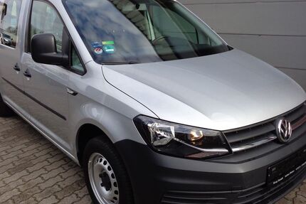 VW Caddy Maxi 123.356 km 11.450 &euro; Hamburg 22399