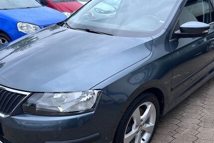 Skoda Rapid 80.200 km 9.990 &euro; Hamburg 20537
