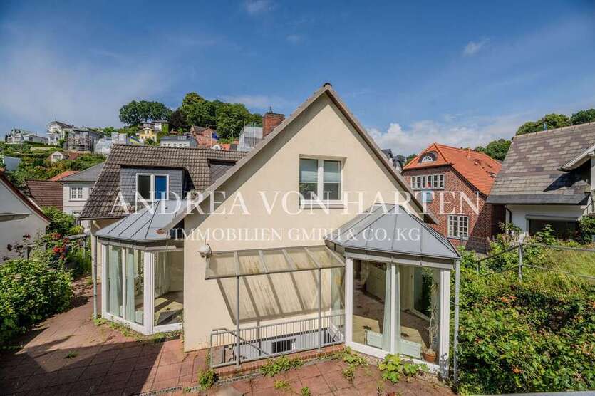 Haus zum Kaufen in Hamburg Blankenese 1.650.000 € 201 m²