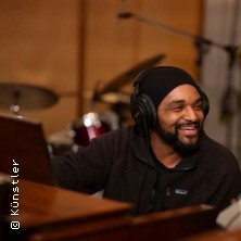 Sullivan Fortner - Solo Game Hamburg