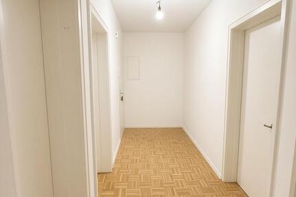 Wohnung Hamburg Altona - 2 Zimmer, 80 m&sup2;, 1.600&euro; | Angebot:27744397