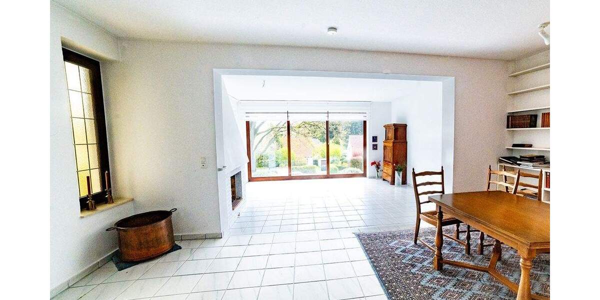 Bungalow auf traumhaften Hanggrundstück im Herzen von Sottorf dem schönsten Dorf im Rosengarten 6 zimmer