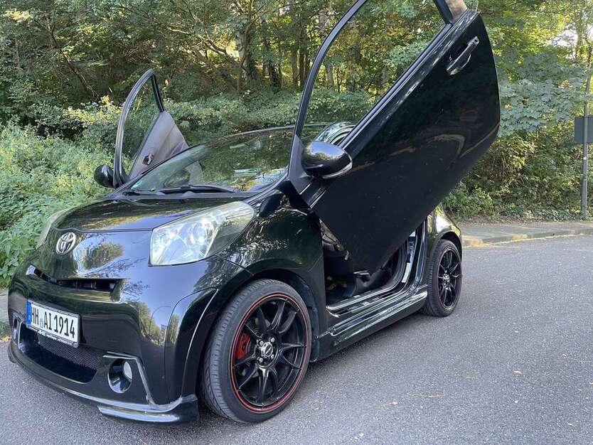 iQ