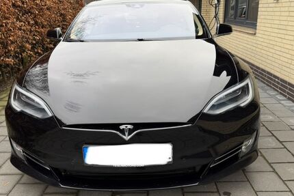 Tesla Model S 165.350 km 23.300 &euro; Hamburg 22393