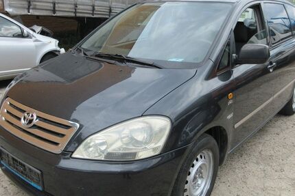 Toyota Avensis Verso 362.300 km 2.150 &euro; Hamburg 20537