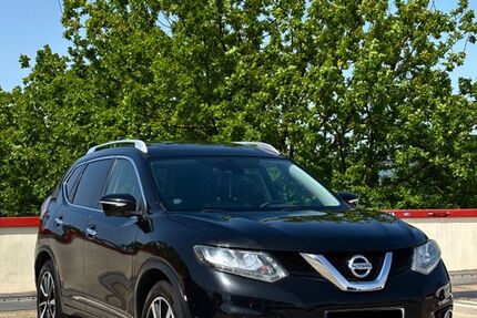 Nissan X-Trail 97.615 km 14.990 &euro; Hamburg 22159