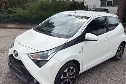 Toyota Aygo (X) 77.733 km 9.900 &euro; Barsbüttel 22885