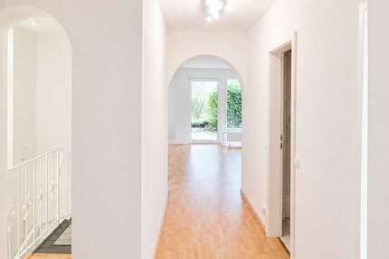 Wohnung Pinneberg Pinneberg-Mitte - 4 Zimmer, 142 m&sup2;, 1.410&euro; | Angebot:26737355
