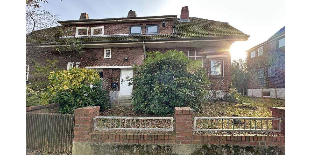 Altbau-Doppelhaushälfte mit großem Garten 4 zimmer