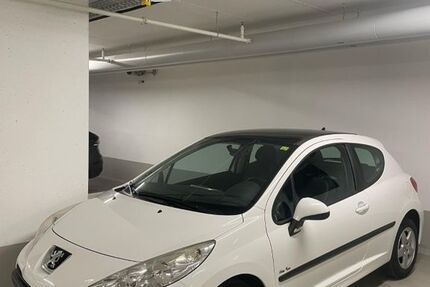 Peugeot 207 162.580 km 2.900 € Hamburg 22763