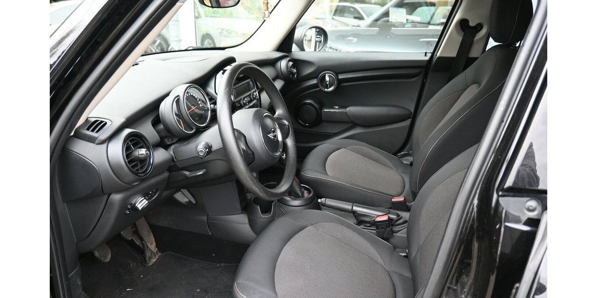 Mini ONE 5-Türer *Salt II* Klima Sitzhz PDC 18Alus 59.000 km 12.400 &euro; Seevetal - Hittfeld 21218