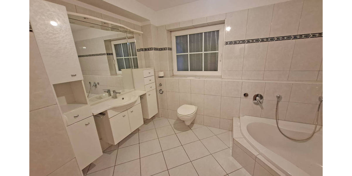 Etagenwohnung Hamburg Rahlstedt - 2 Zimmer, 86 m&sup2;, 949&euro; | Angebot:26218020