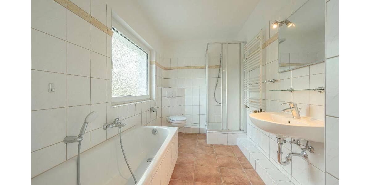 Einfamilienhaus Hamburg Rahlstedt - 9 Zimmer, 232 m&sup2;, 990.000&euro; | Angebot:26834932
