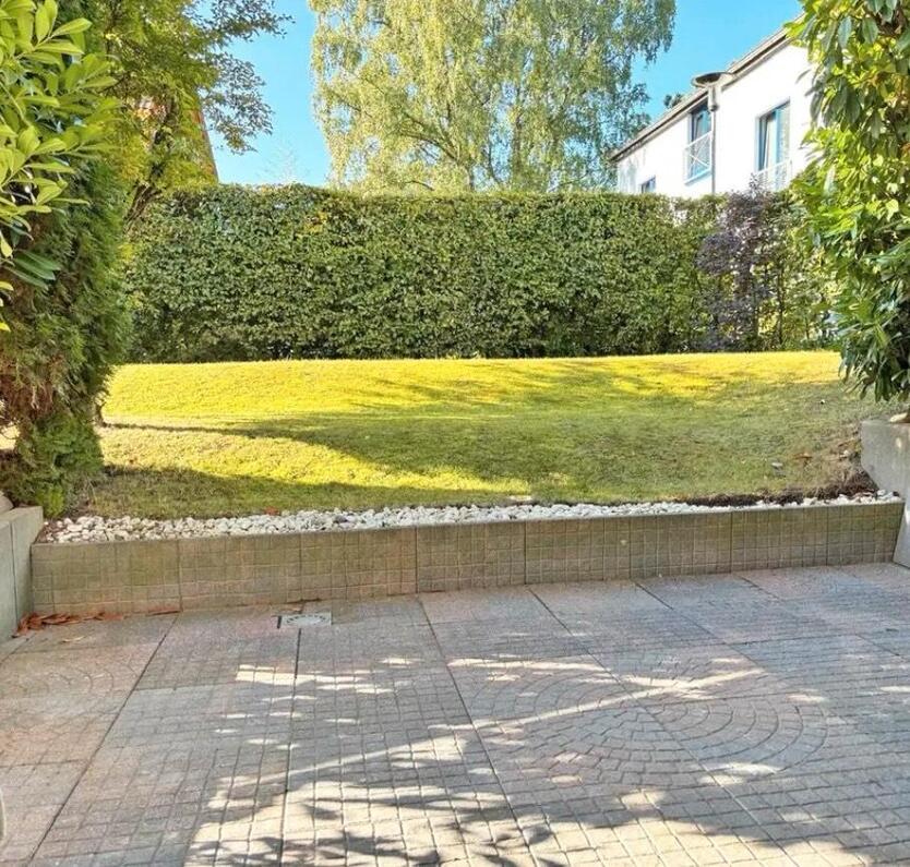 -Provisionsfrei- Maisonette- Wohnen mit EndReihenhaus Charakter