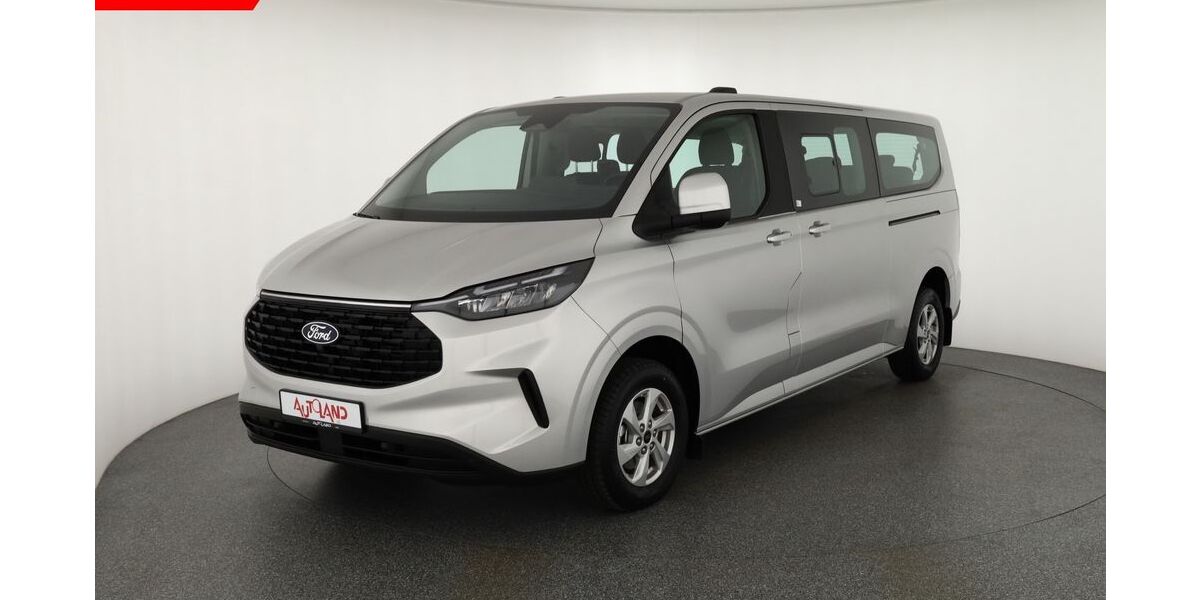Ford Tourneo Custom 1.015 km 44.785 € Hamburg 22761