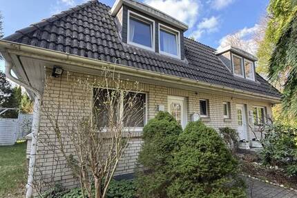 Haus Hamburg / Sasel Sasel - 4 Zimmer, 106 m&sup2;, 1.800&euro; | Angebot:25986416