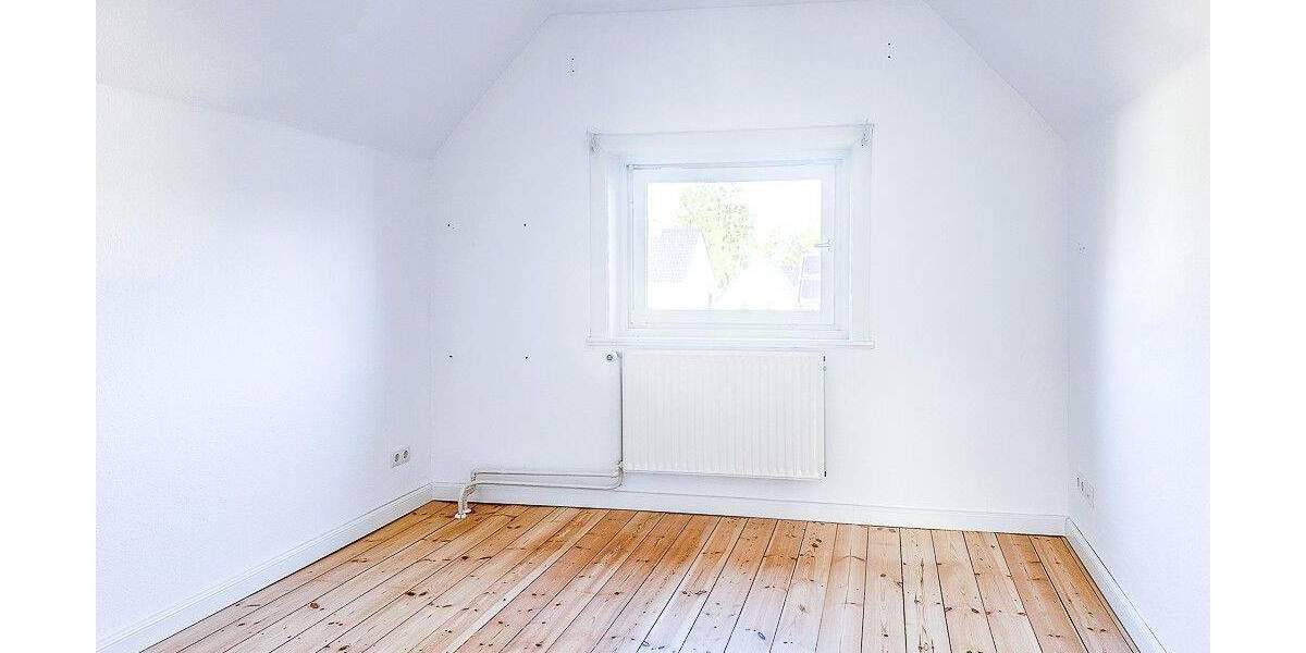 Befristet: Einfamilienhaus mit Einliegerwohnung 5 zimmer