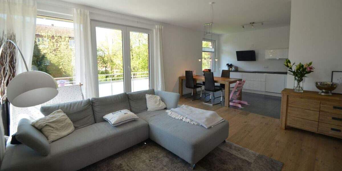 Wunschlos glücklich! Neuwertige 3-Zimmer-Wohnung mit Einbauküche und Fahrstuhl 3 zimmer