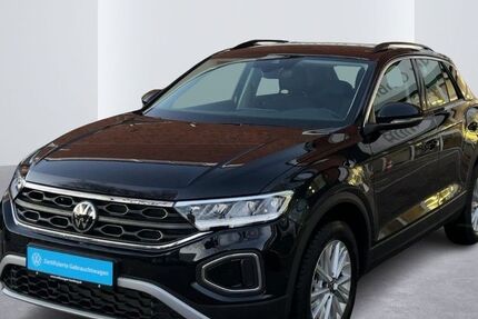 VW T-Roc 6.137 km 26.888 &euro; Hamburg 22303