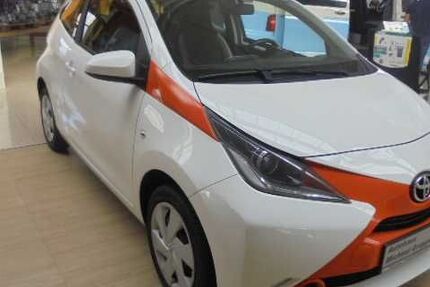Toyota Aygo (X) 120.186 km 8.990 &euro; Hamburg 22043