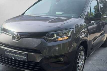 Toyota Proace City 111.882 km 17.490 &euro; Hamburg 21079