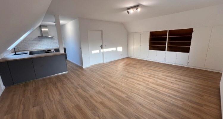 Dachgeschoßwohnung Hamburg Niendorf - 2 Zimmer, 92 m&sup2;, 1.660&euro; | Angebot:24700356