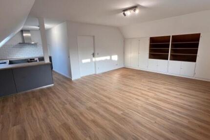 Wohnung Hamburg Niendorf - 2 Zimmer, 92 m&sup2;, 1.750&euro; | Angebot:24700356