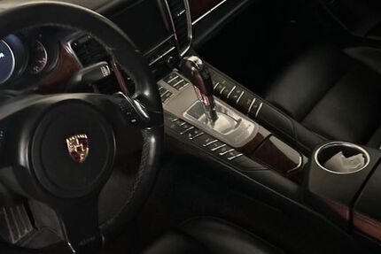 Porsche Panamera 147.600 km 29.000 € Hamburg 20357