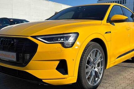 Audi e-tron 45.265 km 31.950 &euro; Hamburg 22047