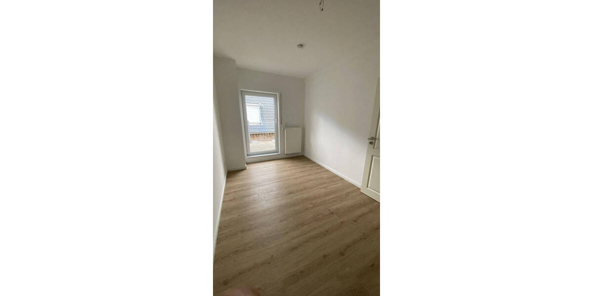 Doppelhaushälfte Hamburg Lurup - 5 Zimmer, 130 m&sup2;, 2.300&euro; | Angebot:26569284