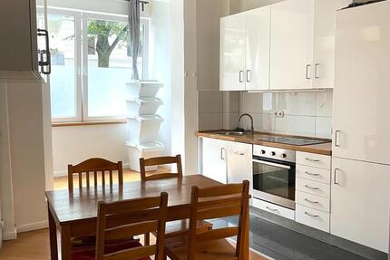 Von privat: 5-Zimmer Altbauwohnung mitten in Eimsbüttel 5 zimmer